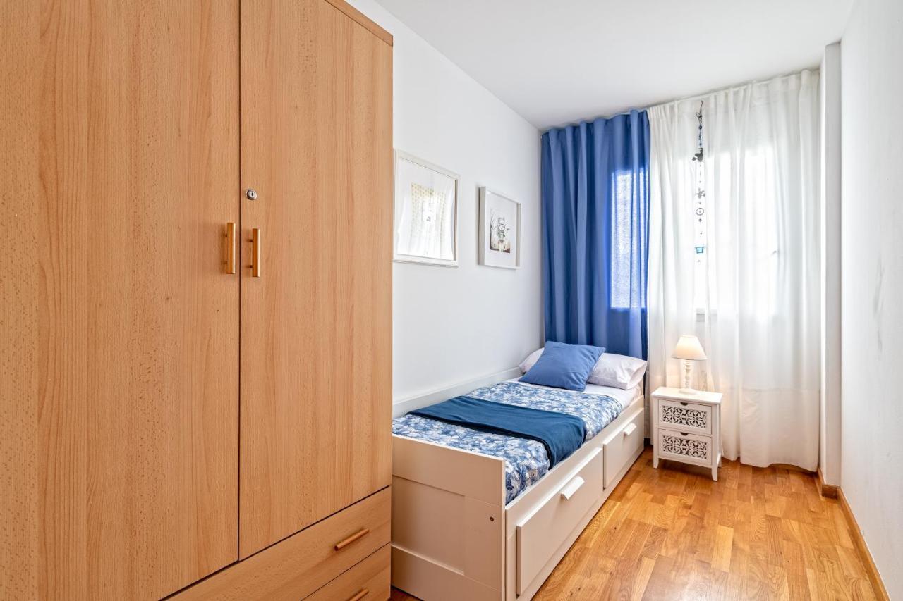 Calido Apartamento Con Piscina En Barcelona Ripollet Kültér fotó